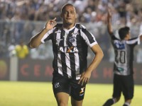 Com gol de Arthur, o Ceará vence a primeira partida no Campeonato Brasileiro (Foto: Mauro Jefferson/cearasc.com)